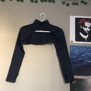 Turtleneck sleeve top chest cut